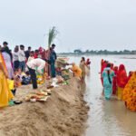पटना में उदीयमान सूर्य को अर्घ्य के साथ चैती छठ महापर्व संपन्न, व्रतियों ने किया पारण